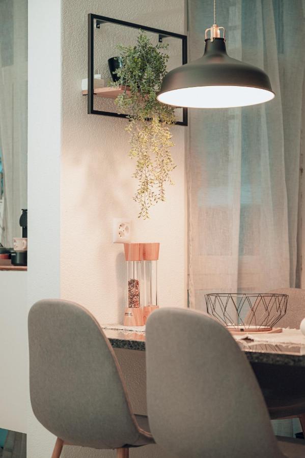 Central Apartment - Culture & Nightlife In One Visp Luaran gambar